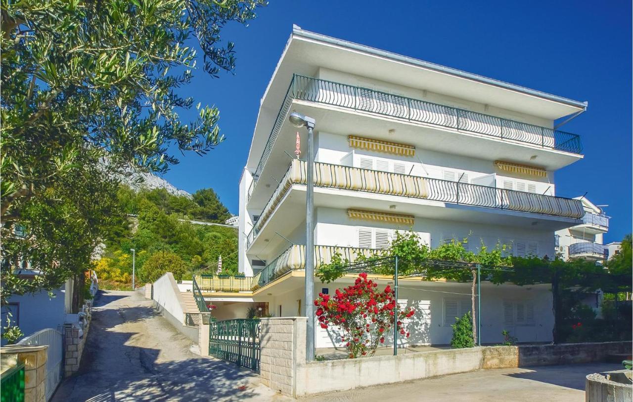 Lovely Apartment In Omis With Kitchenette Eksteriør bilde