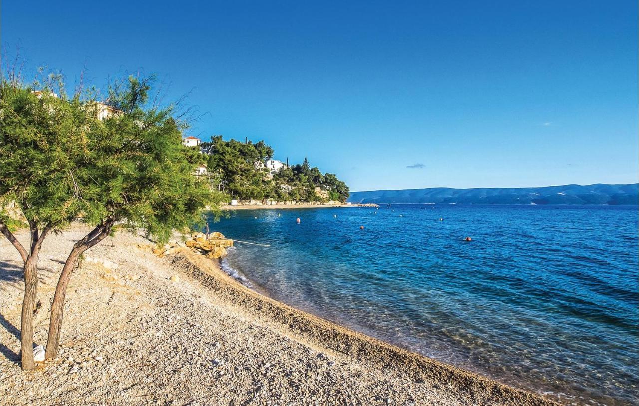 Lovely Apartment In Omis With Kitchenette Eksteriør bilde
